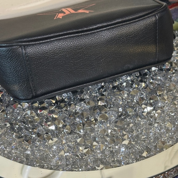 New Jeffree Star Bat Wing Makeup Bag With 3 Lip Products and 1 Concealer. - Picture 7 of 10